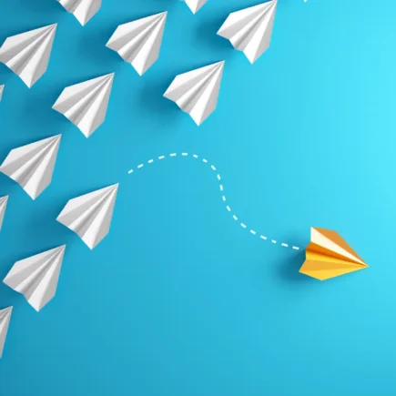 Papierflugzeuge basteln Anleitung zum nachmachen